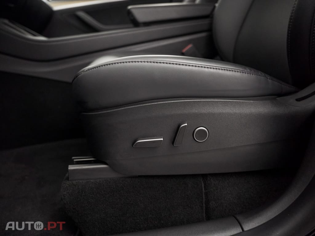 Tesla Model Y Long Range Tração Integral