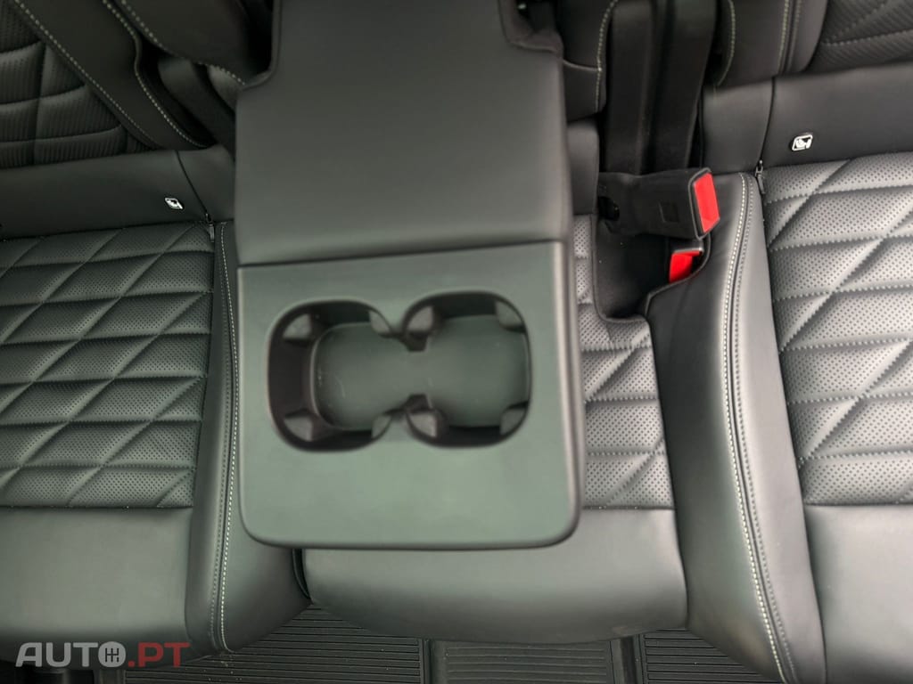 Peugeot E-5008 73 kWh GT