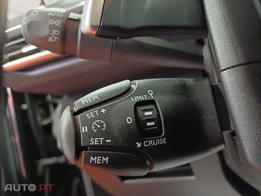 Peugeot 3008 1.5 BlueHDi Allure EAT8