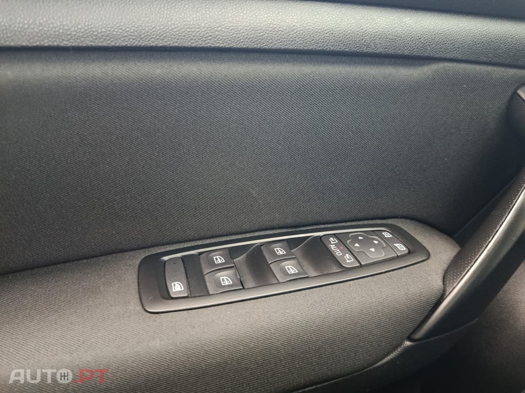 Renault Mégane 1.5 Blue dCi Limited C/PM+Pneu