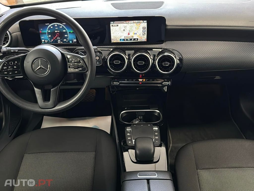 Mercedes-Benz CLA 180 7G-DCT Progressive