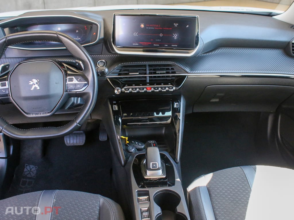 Peugeot 2008 1.2 PureTech Allure EAT8