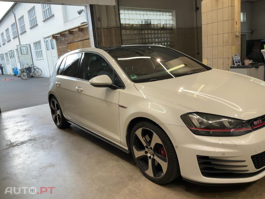 Volkswagen Golf 2.0 TSi GTi DSG Performance