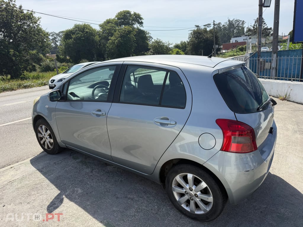 Toyota Yaris 1.0 VVT-i AC