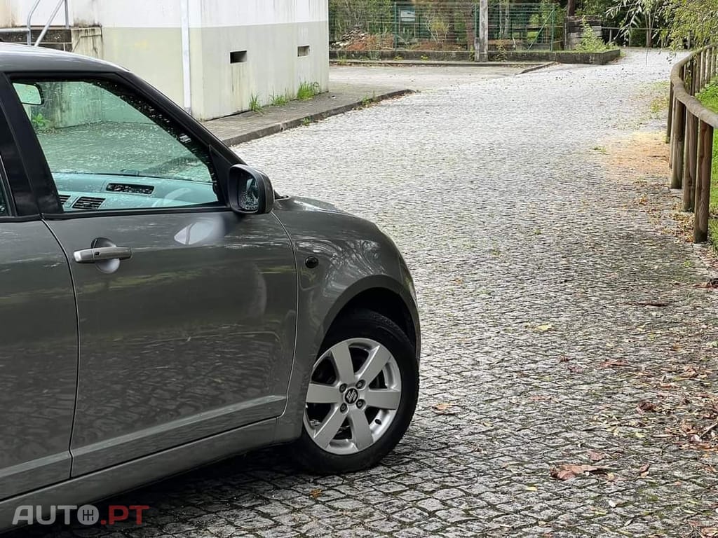Suzuki Swift 1.3 16V Sport