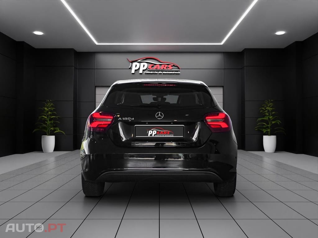 Mercedes-Benz A 180 d prestige — fotografia 15