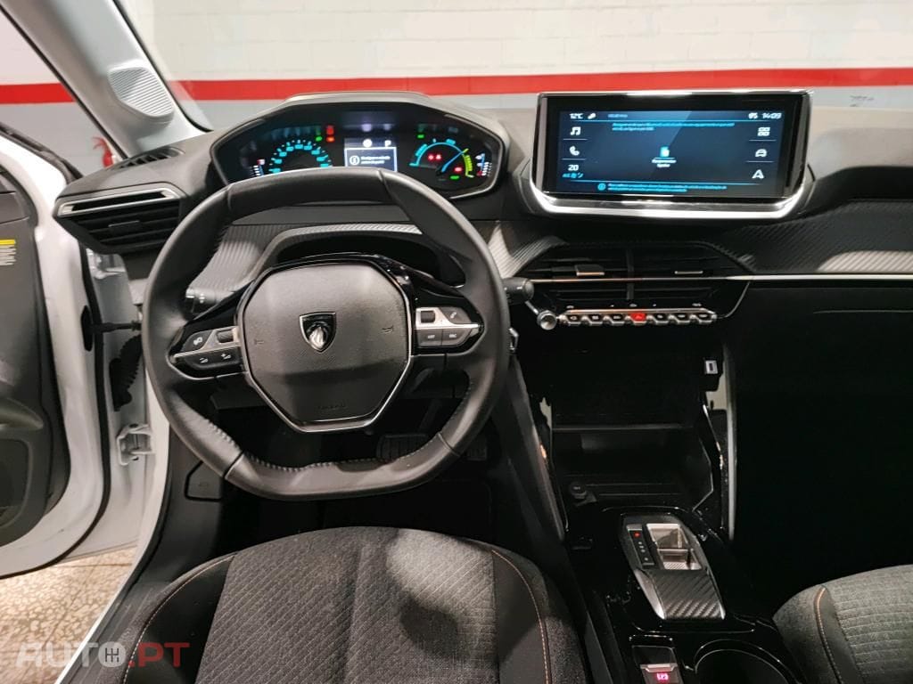 Peugeot E-208 50 kWh Style