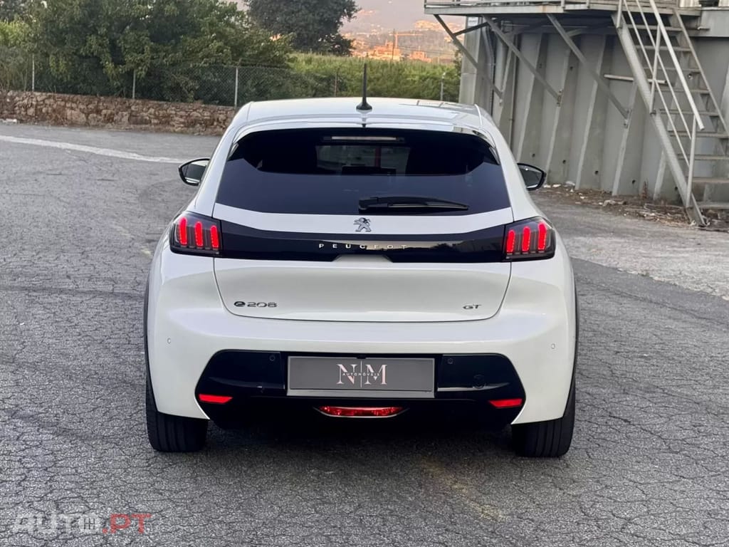 Peugeot E-208 50 kWh GT