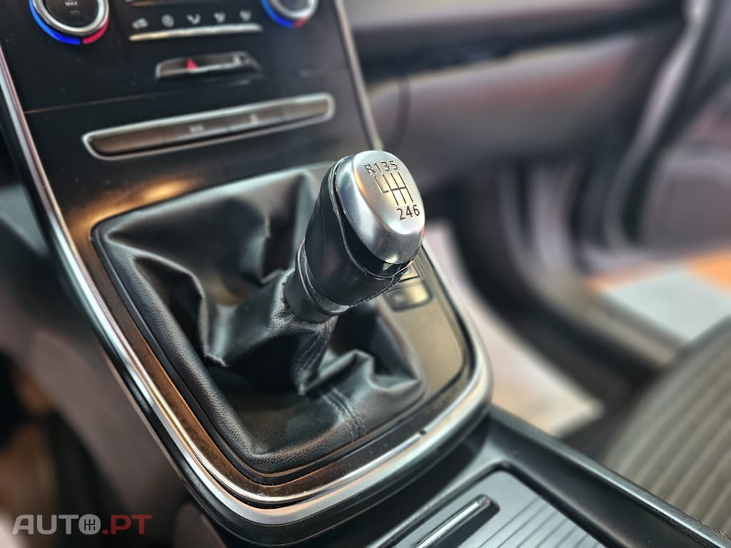 Renault Grand Scénic Outro