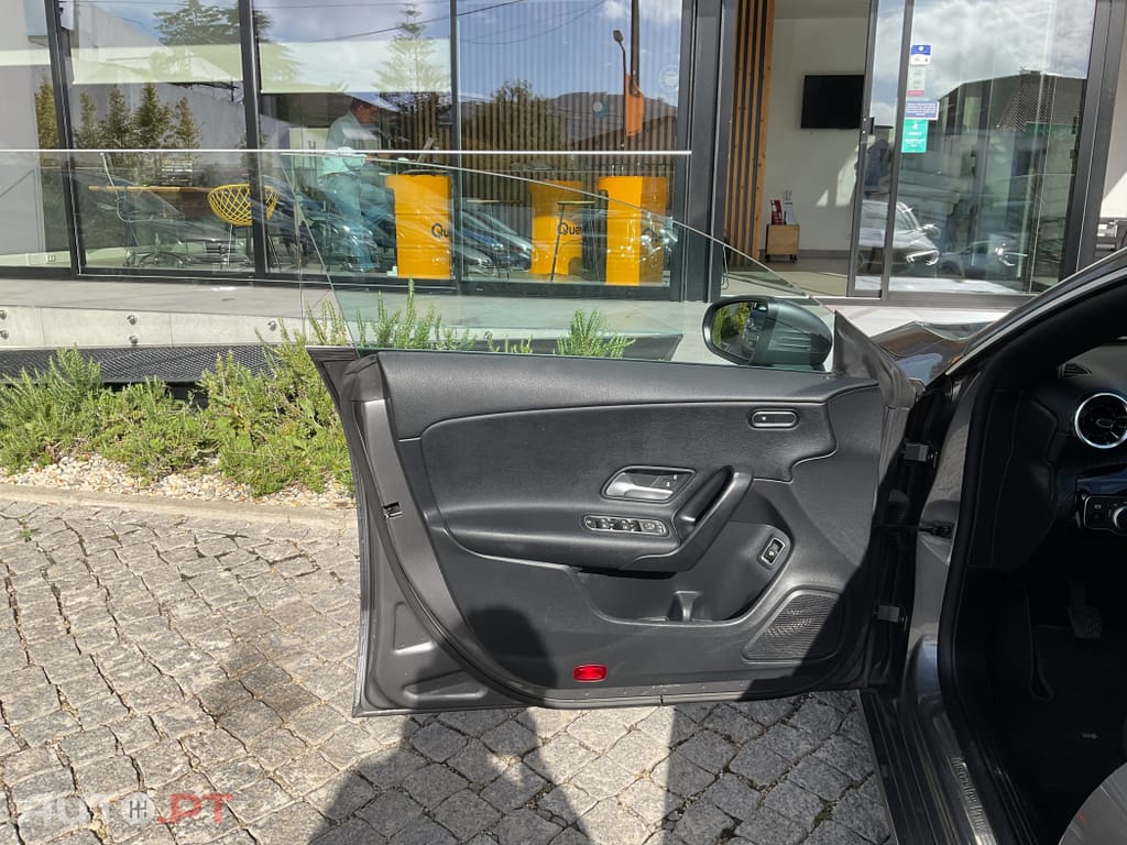 Mercedes-Benz CLA 180 d Shooting Brake Business Solutions