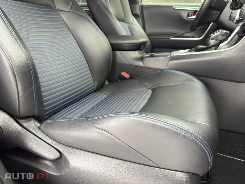 Toyota RAV4 HDF Square Collection