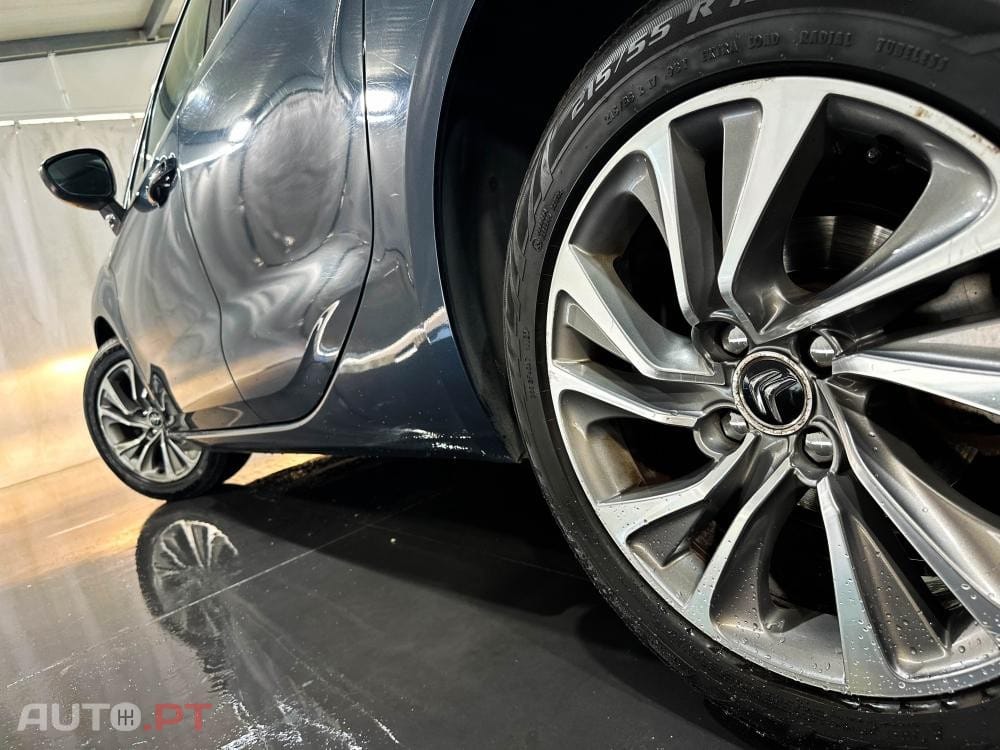 Citroen DS4 1.6 BlueHDi So Chic EAT6 J18