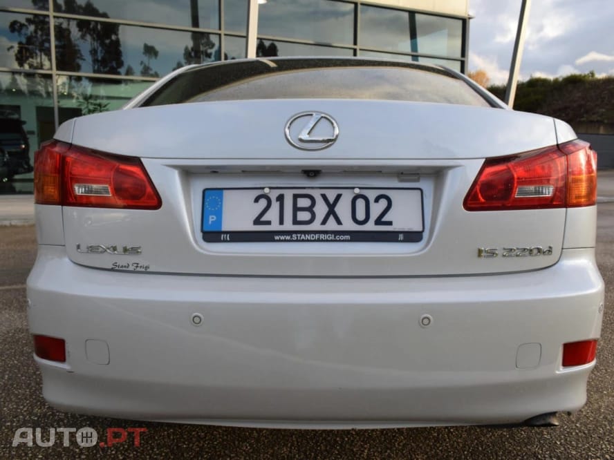 Lexus IS 220