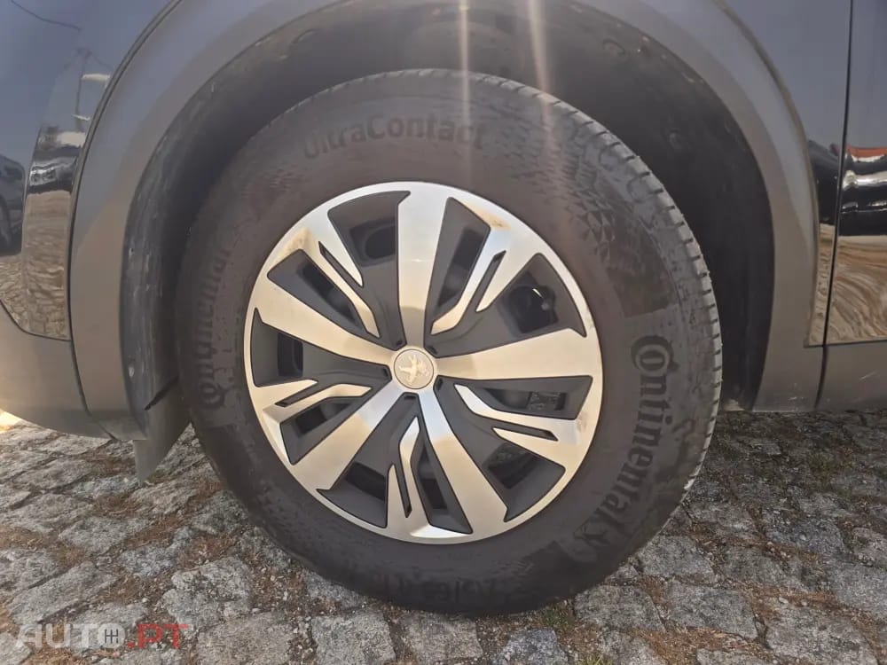 Peugeot 2008 Benzin 100 Allure