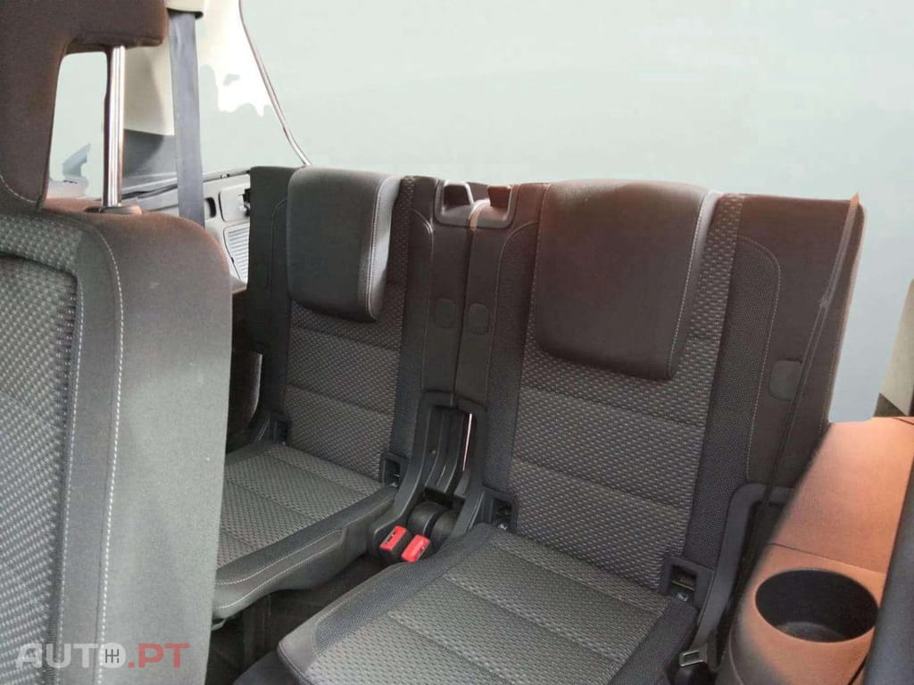 Volkswagen Touran 1.6 TDI Confortline DSG