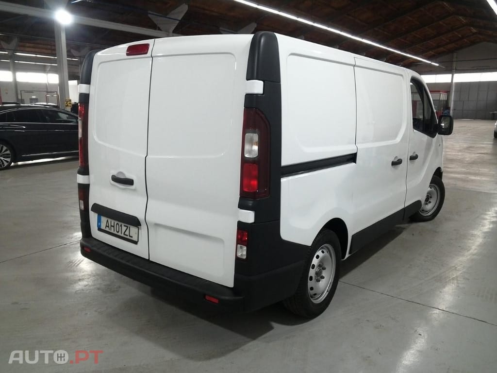 Renault Trafic 2.0 DCI L1H1 120CV IVA DEDUTIVEL