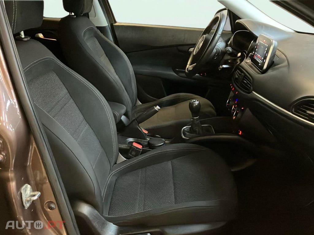 Fiat Tipo 1.3 M-Jet Lounge