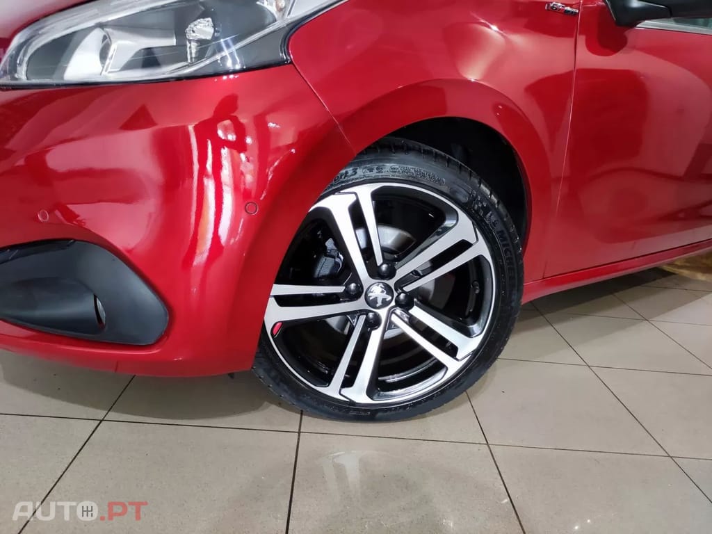 Peugeot 208 1.2 PureTech GT Line EAT6