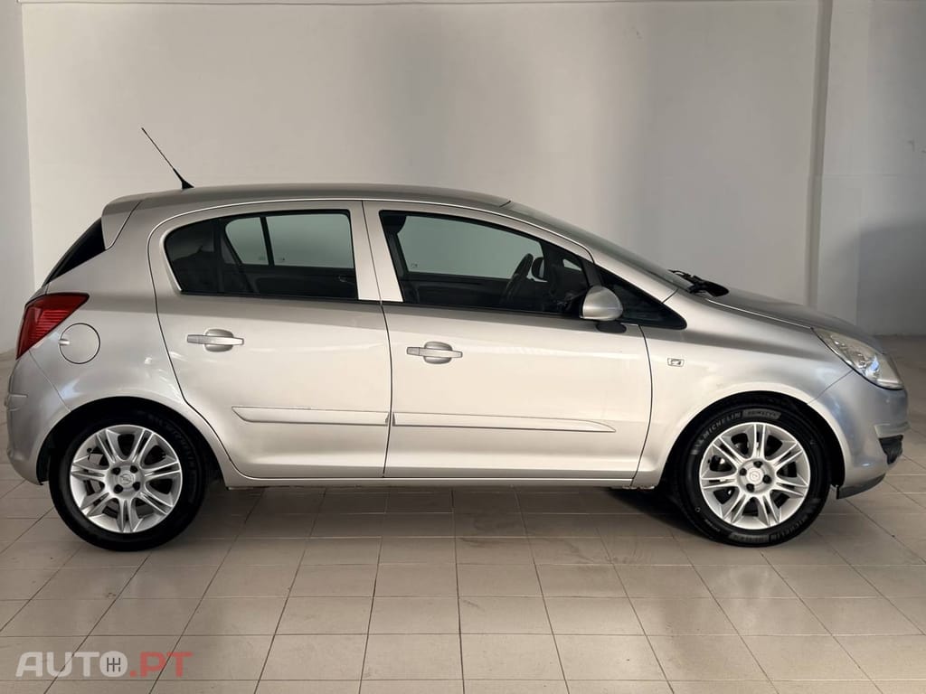 Opel Corsa 1.2 Enjoy