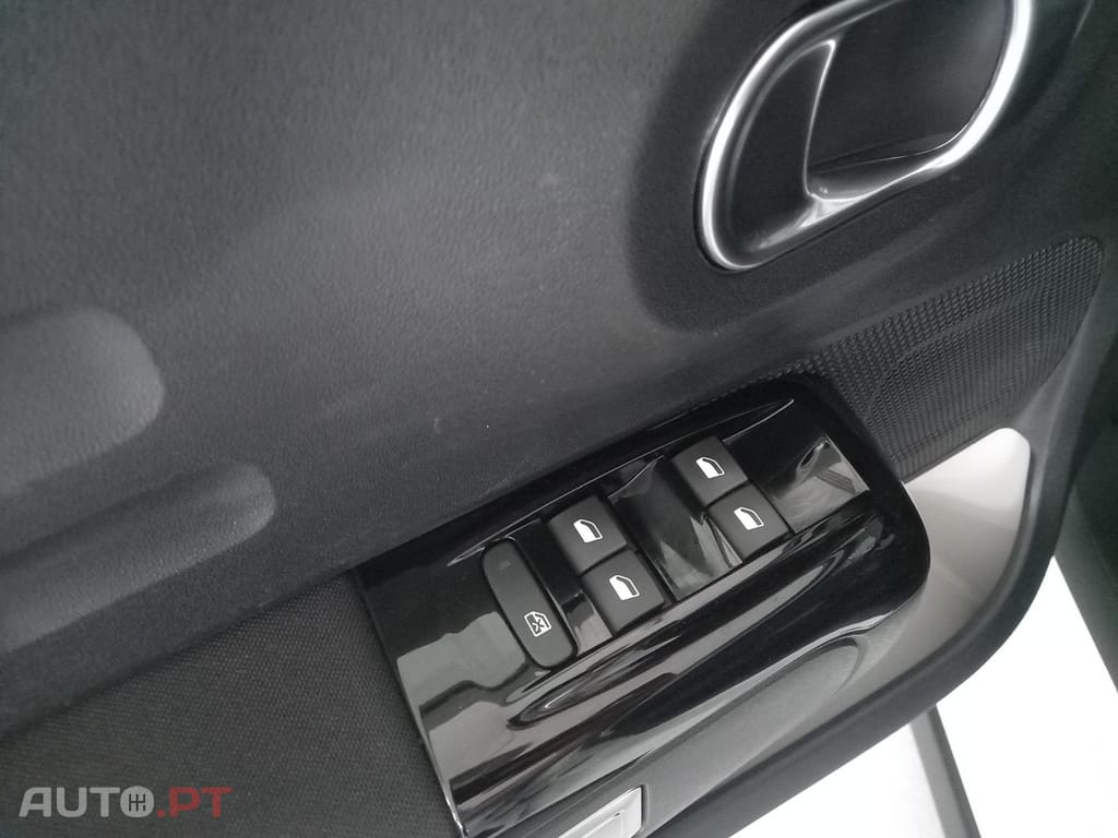 Citroen C3 1.2 PureTech Shine EAT6