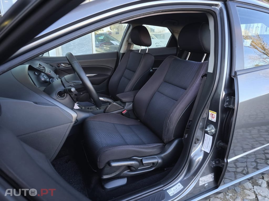 Honda Civic 1.4 i-VTEC Sport