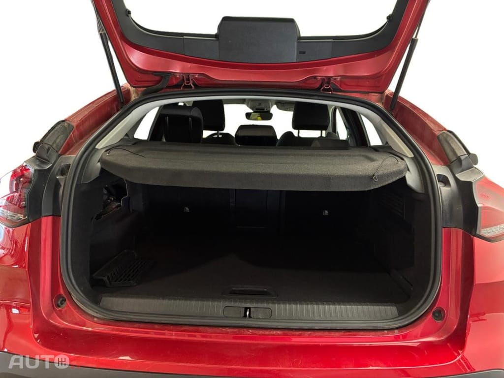 Citroen C4 1.5 BlueHDi Shine EAT8