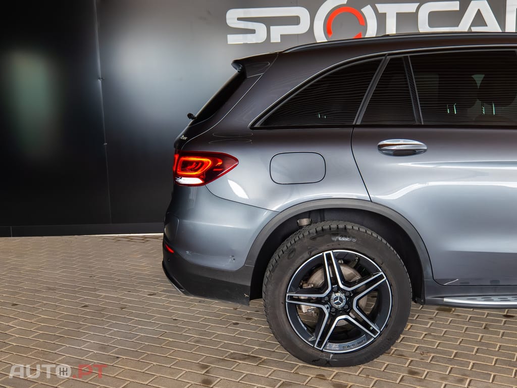Mercedes-Benz GLC 300 de 4Matic 9G-TRONIC AMG Line