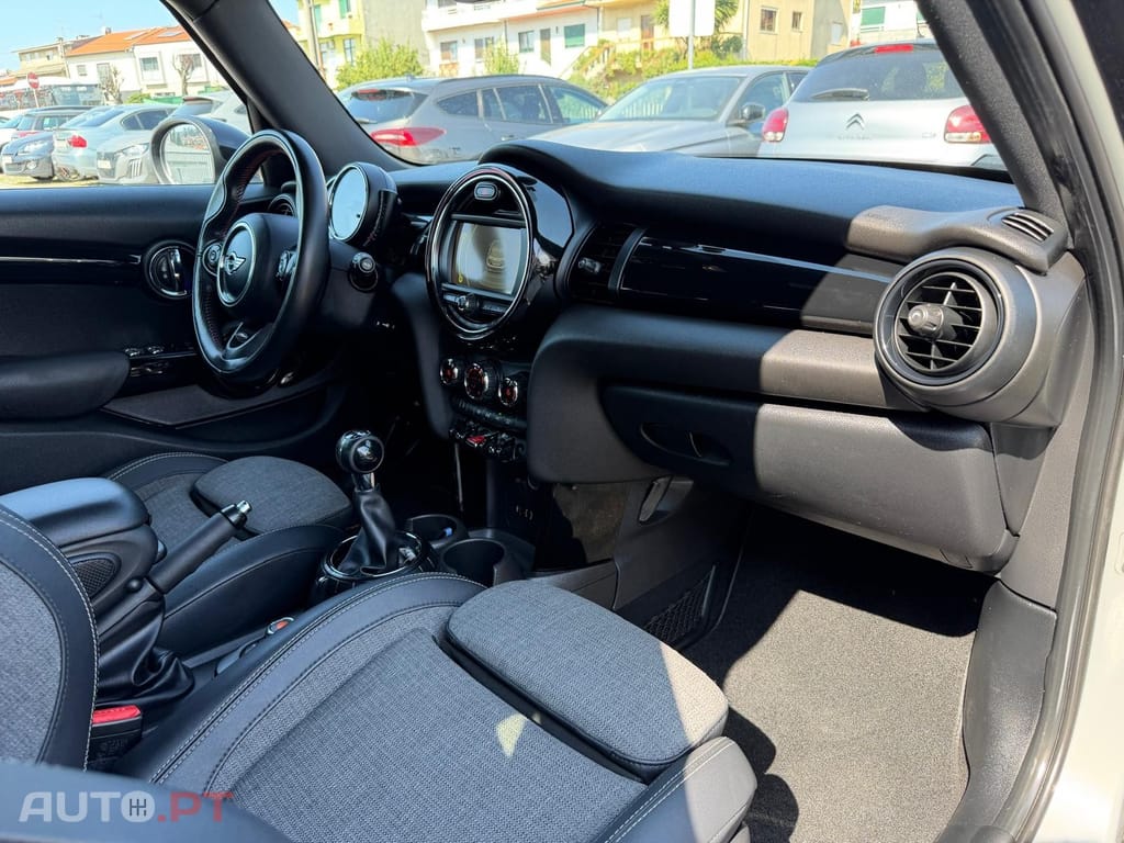 MINI Cooper Cooper SD