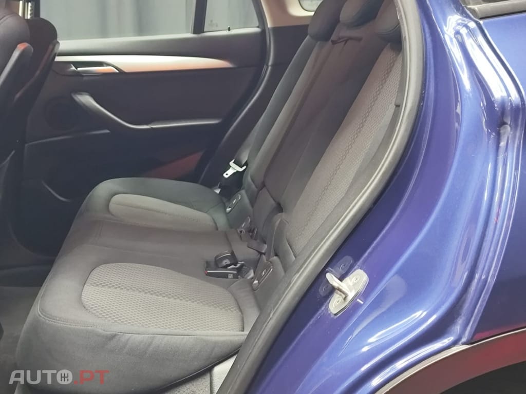 BMW X1 25 e xDrive Corporate Edition