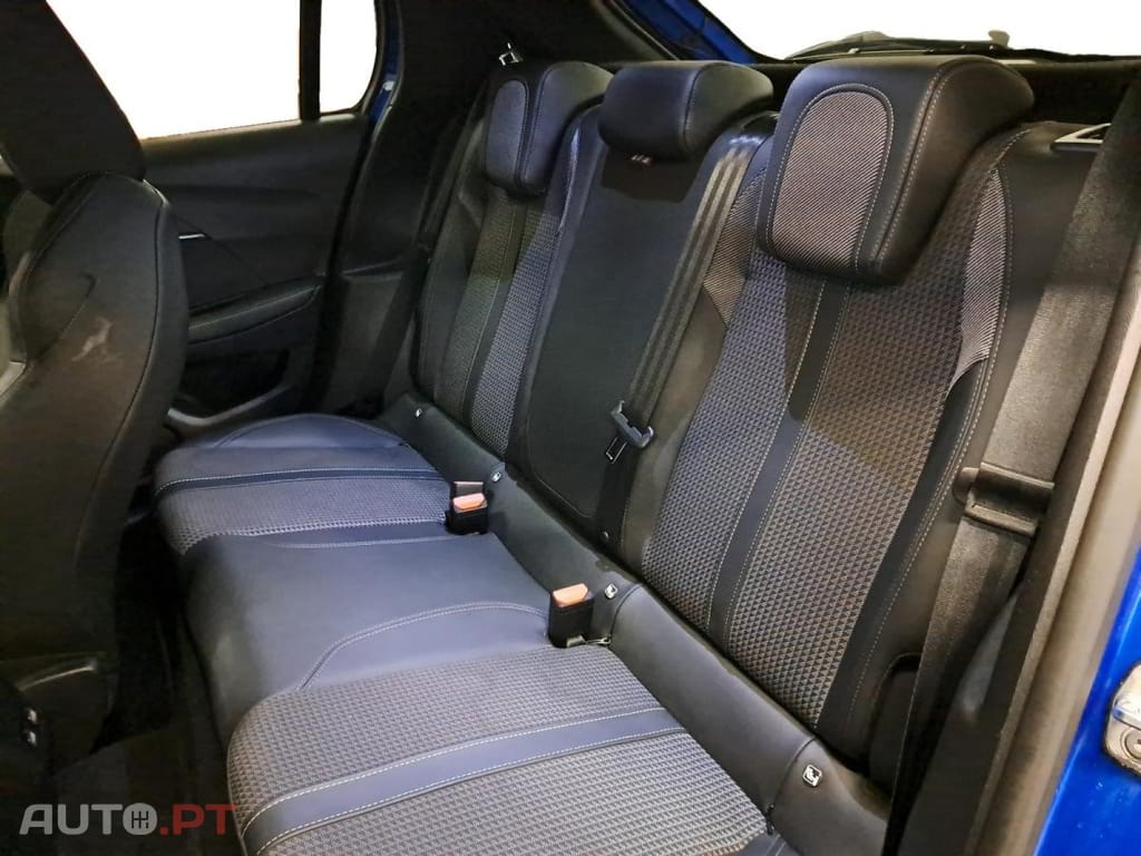 Peugeot E-208 50 kWh GT