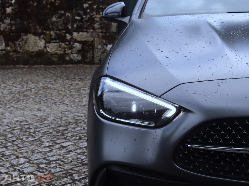 Mercedes-Benz C 300 e AMG Line