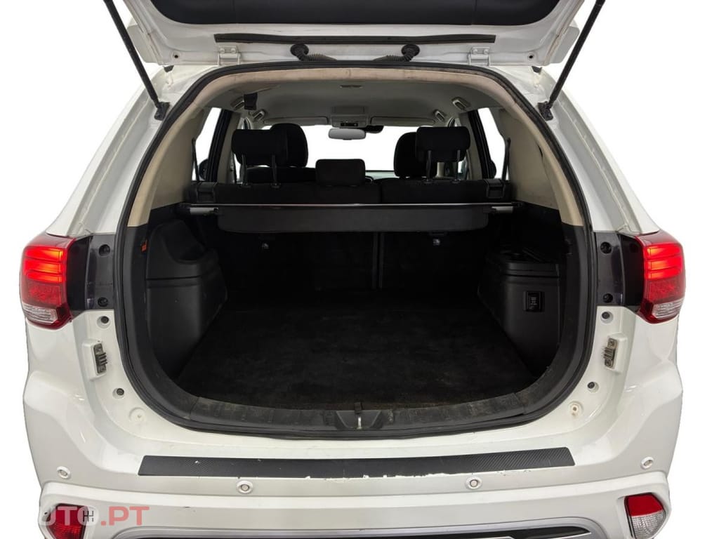 Mitsubishi Outlander 2.4 PHEV Twin Motor Business 4WD