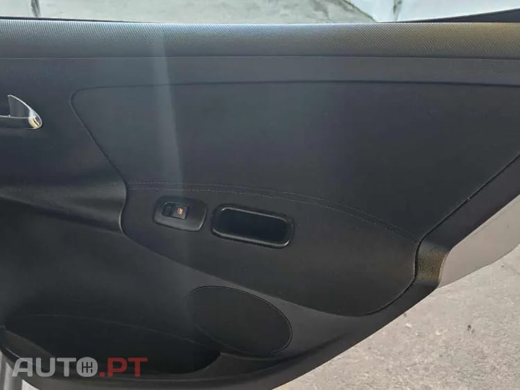 Peugeot 207 SW 1.4 VTi Sportium