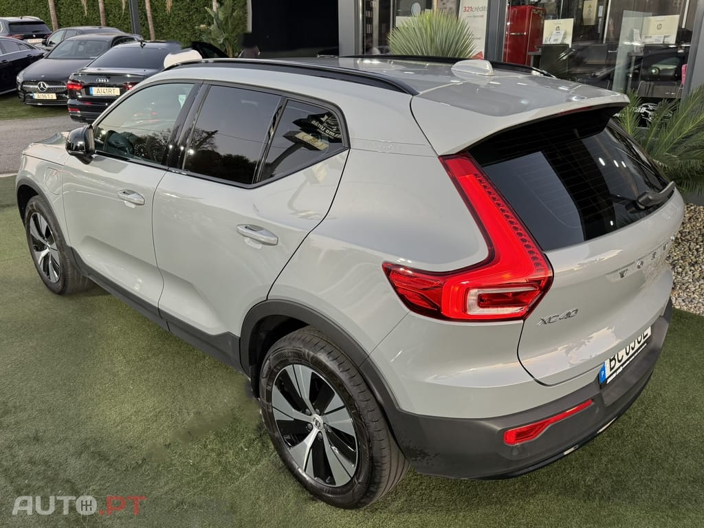 Volvo XC40 1.5 T4 PHEV Plus Dark