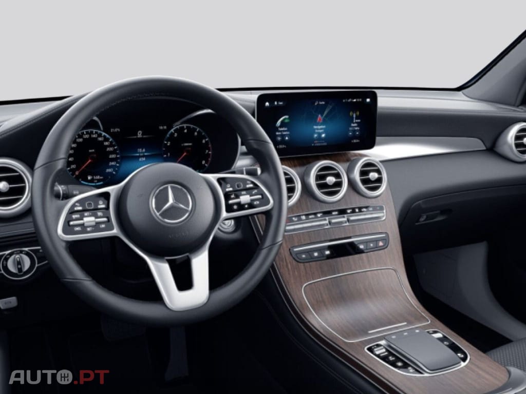 Mercedes-Benz GLC 300 I.V.A DEDUTIVEL e 4M Coupe AMG