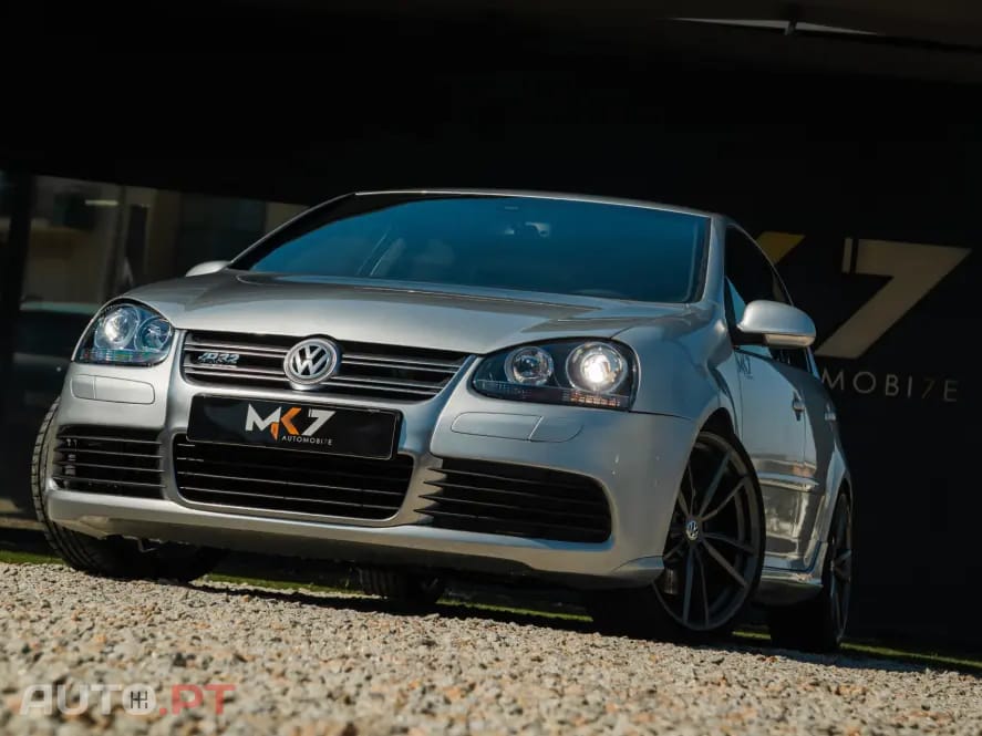Volkswagen Golf 3.2 R32 4Motion DSG