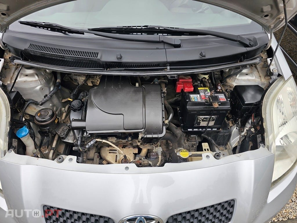 Toyota Yaris 1.0 VVT-i AC Manual