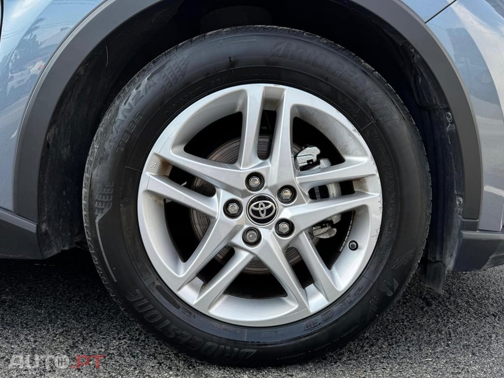 Toyota C-HR 1.8 Hybrid Square Collection