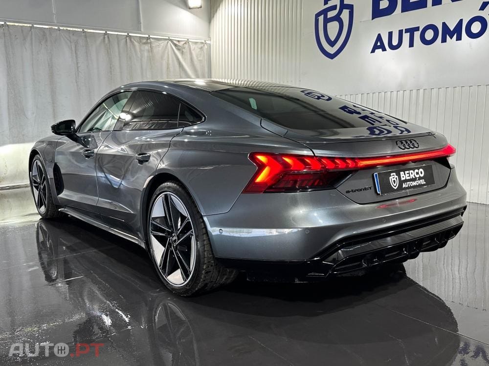 Audi E-Tron GT quattro