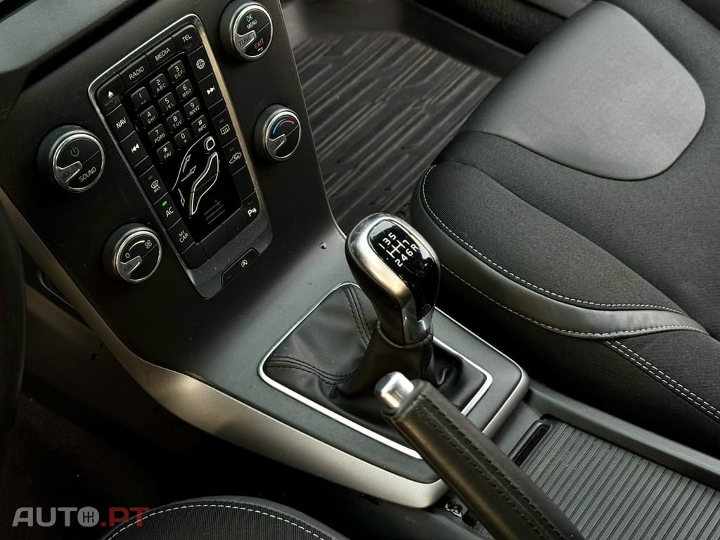 Volvo V40 2.0 D3 Momentum