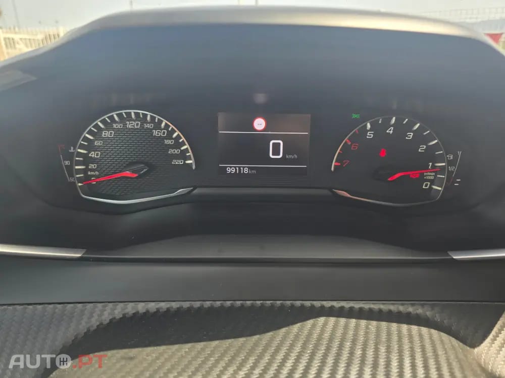 Peugeot 2008 Benzin 100 Allure