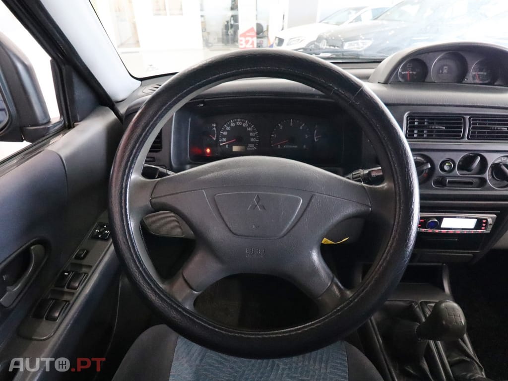 Mitsubishi Pajero Sport 2.5 TD GLS