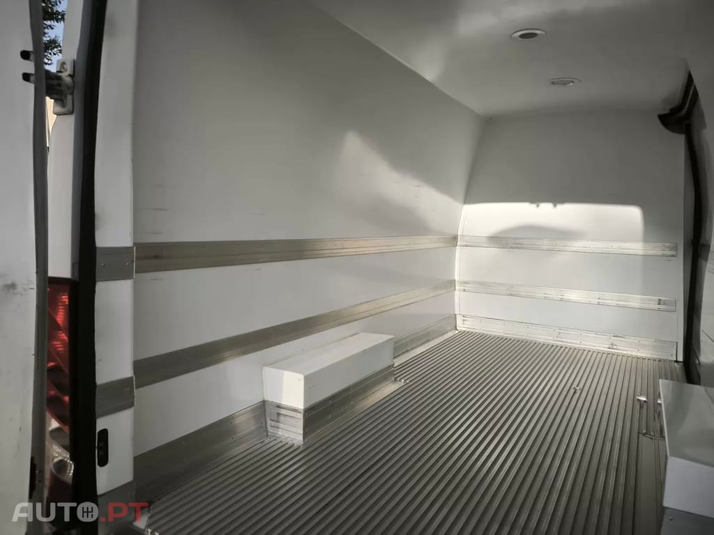 Iveco Daily  2.3 35 S 140 Isotérmica