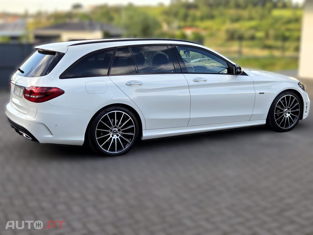 Mercedes-Benz C 300 de AMG-Line (Pack Night) - Burmester Audio, Multibeam, Airmatic, 19"