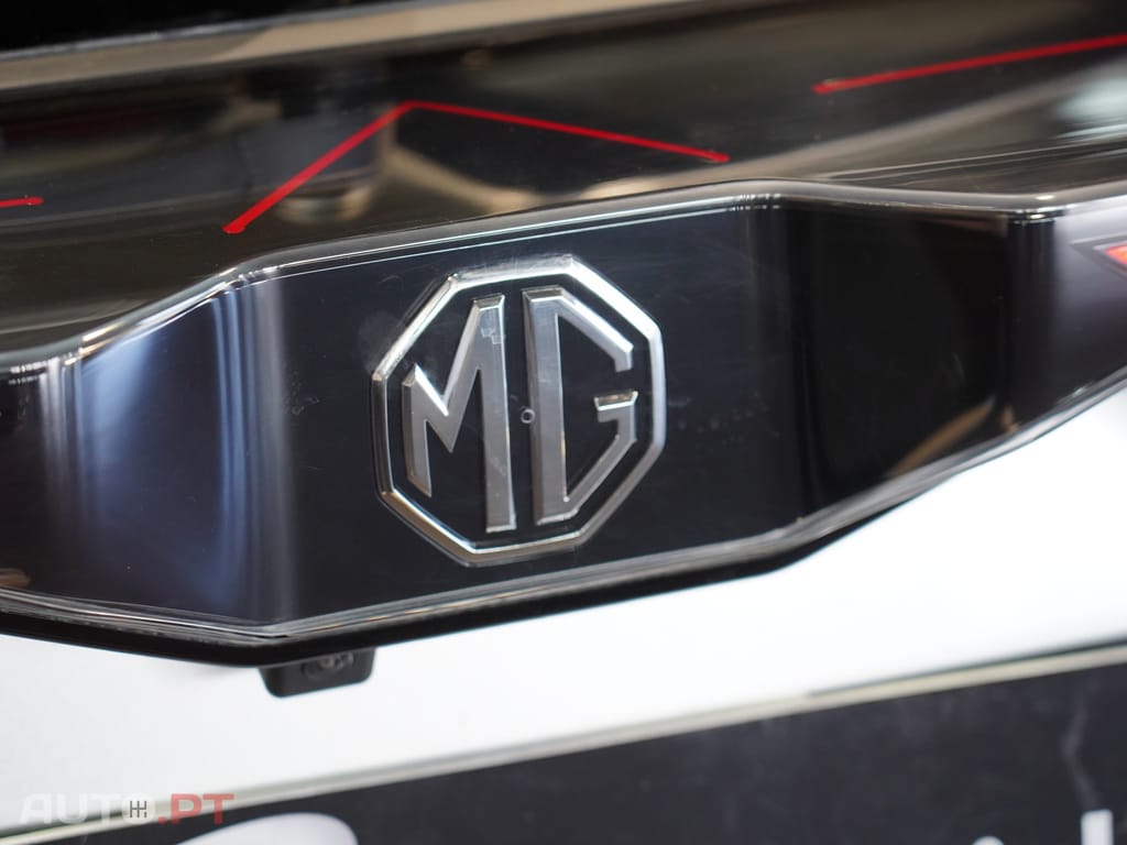 MG MG4 64 kWh Luxury