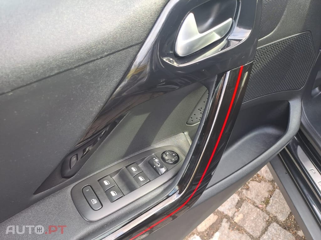 Peugeot 2008 1.2 PureTech GT Line EAT8