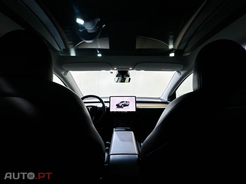 Tesla Model Y Long Range Dual Motor AWD