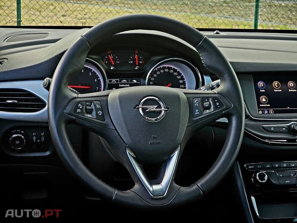 Opel Astra 1.2 T Design & Tech S/S
