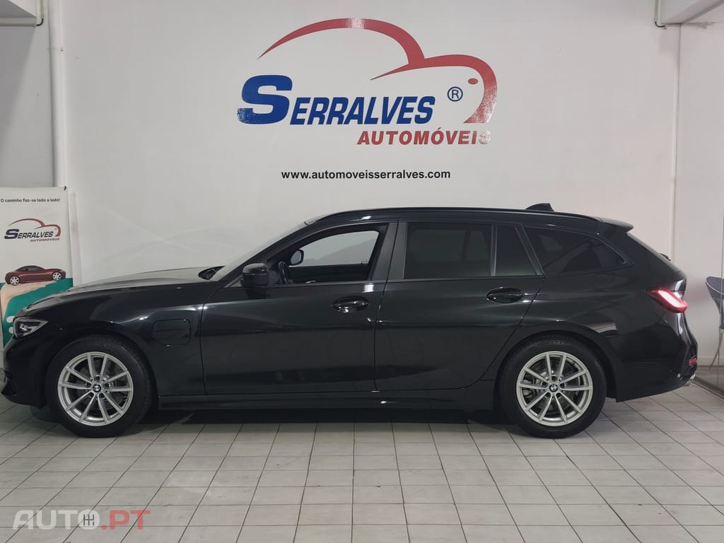 BMW 320 e Touring Auto