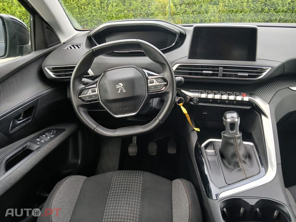 Peugeot 3008 1.5 BlueHDi Active